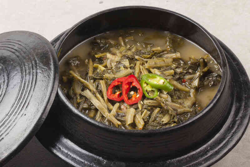 シレギクッ(시래기국：シレギの味噌汁)