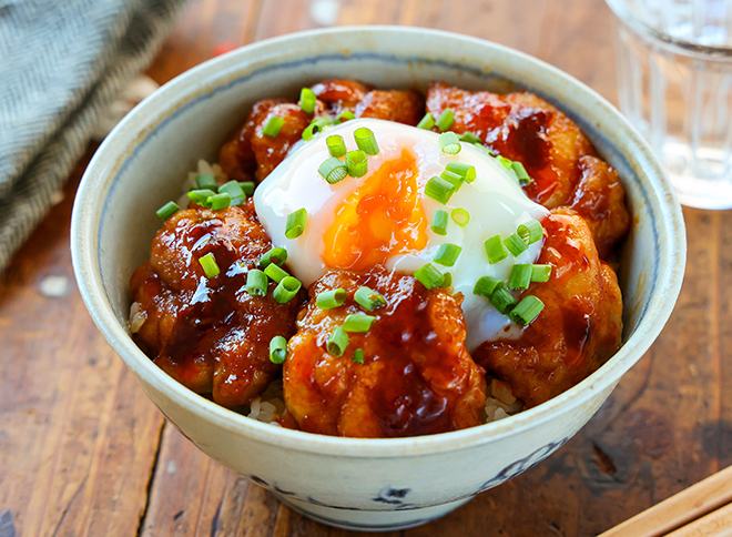 韓国風甘辛チキン丼（韓食レシピ）
