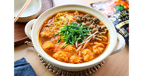 鶏団子のキムチチゲ