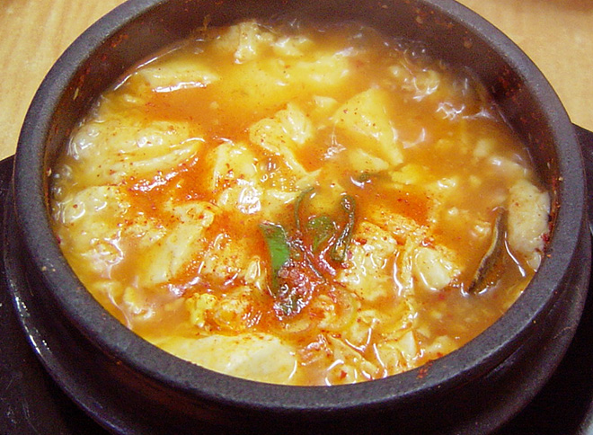 スンドゥブチゲ（순두부찌개）