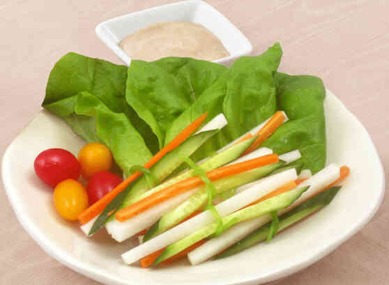細切り野菜のディップサラダ