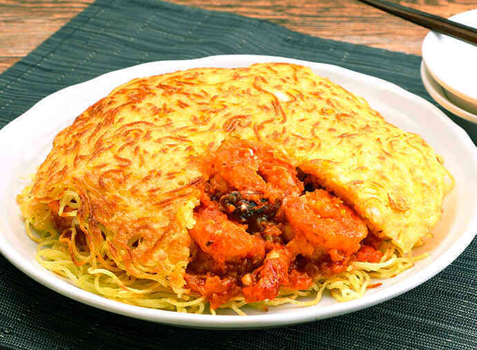 エビチリ包み焼きそば