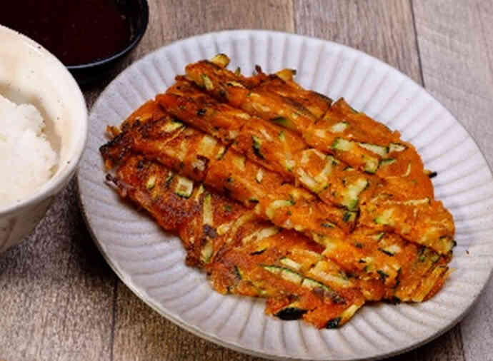 ズッキーニチヂミ(旨辛キムチ味)