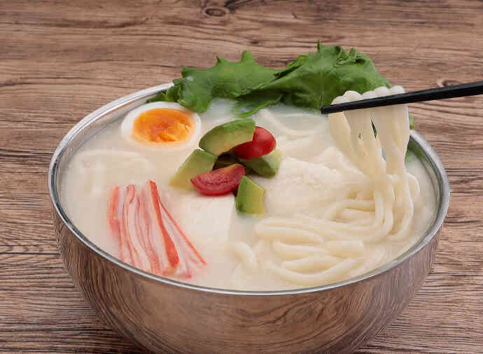 冷しサラダ白スンドゥブうどん