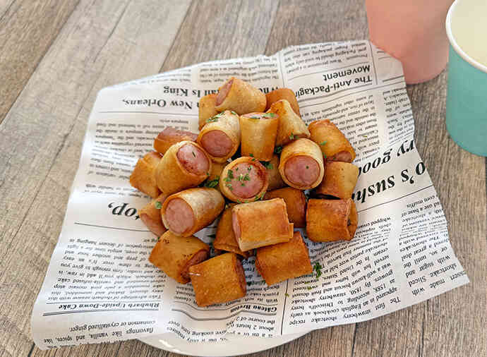 春巻の皮で作る♪ウインナークランチロール