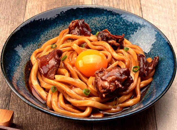 牛すじ入りすき焼風うどん