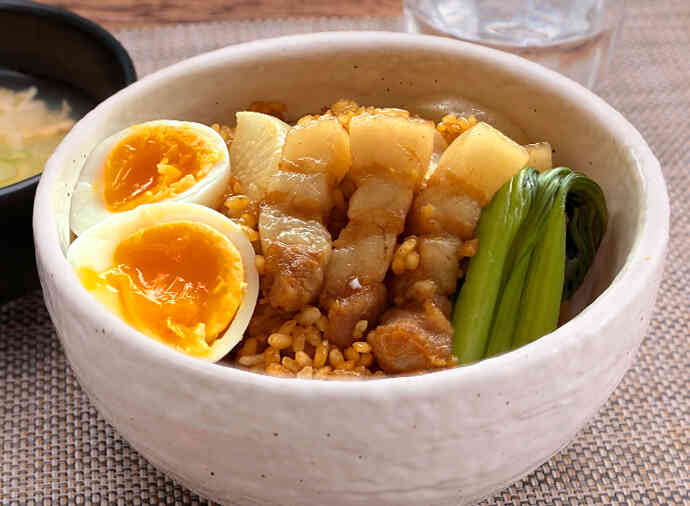 炊飯器で作るルーロー風炊き込みご飯