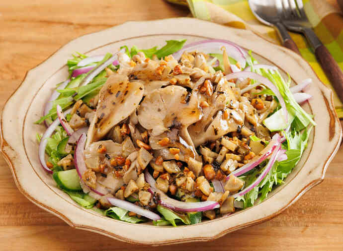 福豆とまいたけのザクザクサラダ