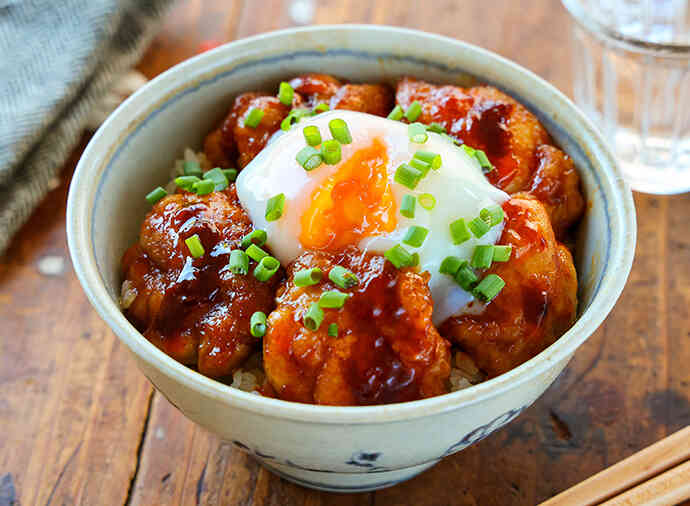 Mizukiの韓国風甘辛チキン丼