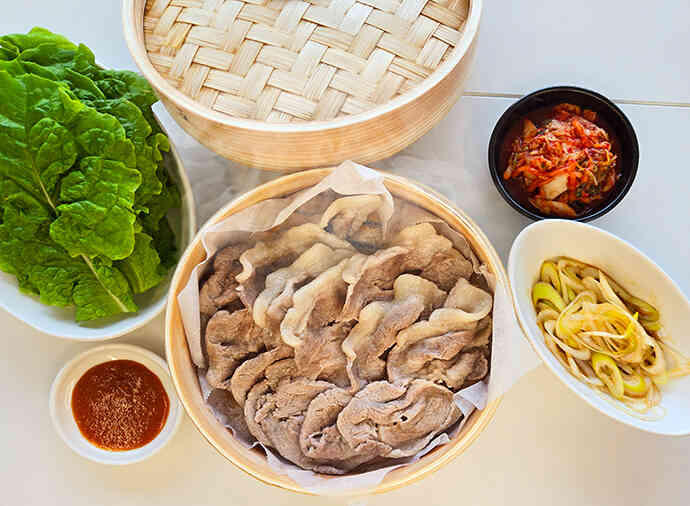 せいろで作る豚ロースのサムギョプサル風