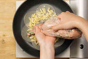 チーズカリッと!ドーナツ型餃子