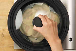 チーズカリッと!ドーナツ型餃子