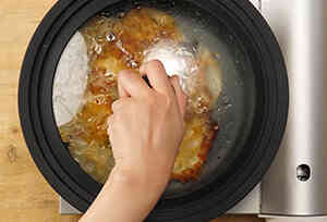 チーズカリッと!ドーナツ型餃子