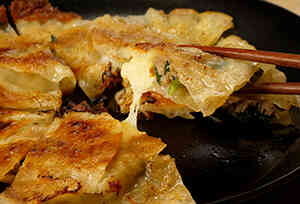 チーズカリッと!ドーナツ型餃子