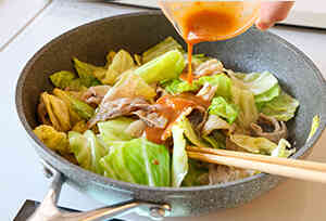 Mizukiさんの豚バラキャベツの韓国風みそ炒め