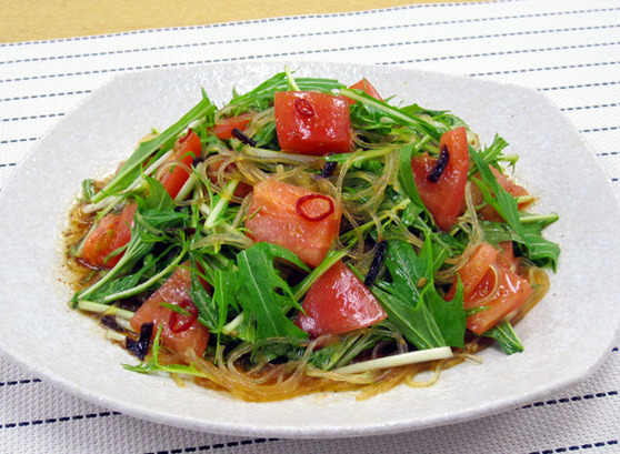 トマトと水菜の中華風春雨サラダ