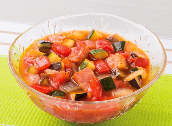 夏野菜たっぷり冷製トマトミネストローネ