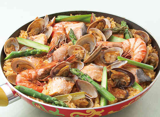 フライパンで作るパエリア