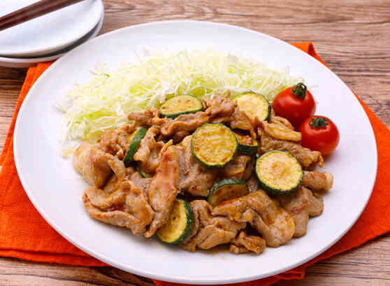 ズッキーニと豚肉の生姜焼