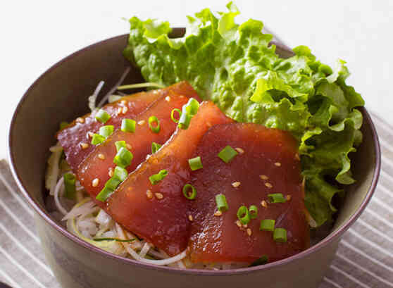 韓国風まぐろ丼