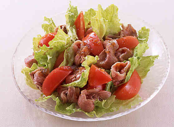牛肉とトマトとレタスの冷しゃぶサラダ