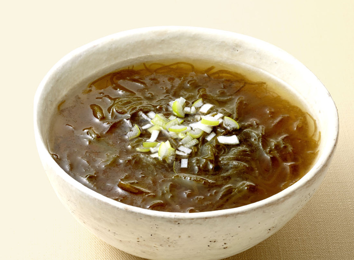 韓国仕立て もずくスープ(業務用商品使用)