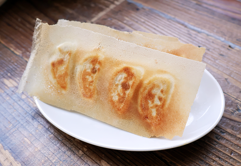 美しい羽根をまとったマニア餃子