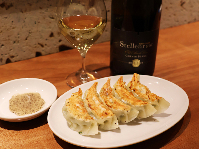 「ぎょうざ屋 たかく」の店舗